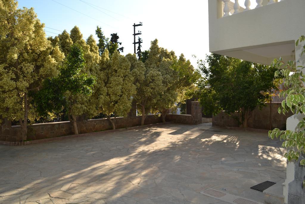 Poros TownTo Spiti Tis Eirinis公寓 外观 照片