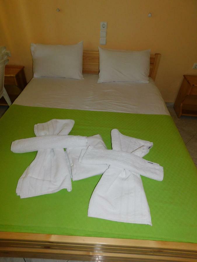 Poros TownTo Spiti Tis Eirinis公寓 外观 照片