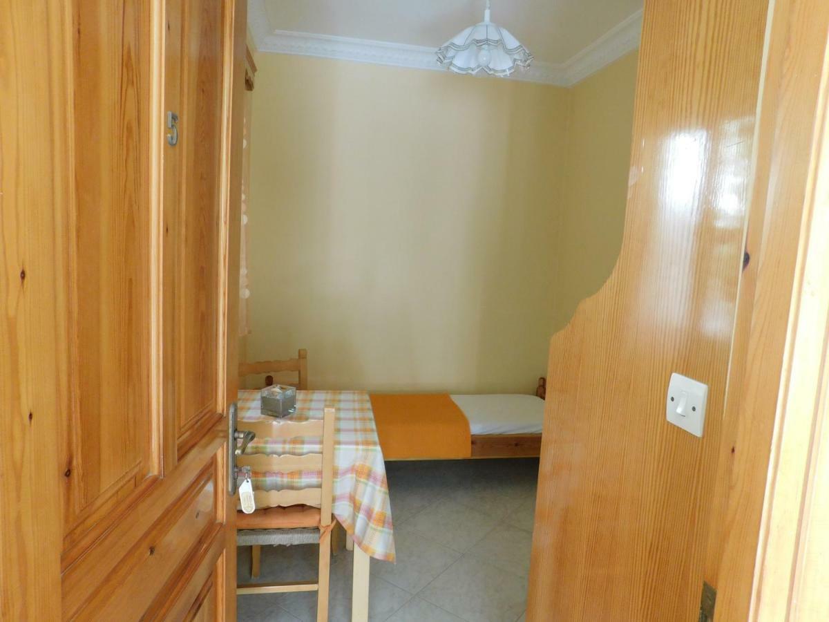 Poros TownTo Spiti Tis Eirinis公寓 外观 照片