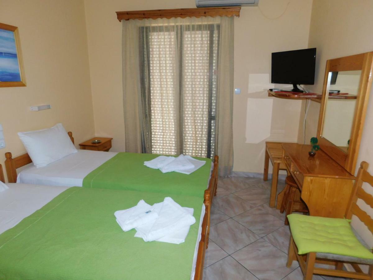 Poros TownTo Spiti Tis Eirinis公寓 外观 照片
