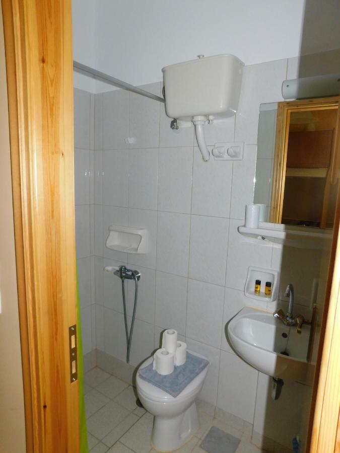 Poros TownTo Spiti Tis Eirinis公寓 外观 照片