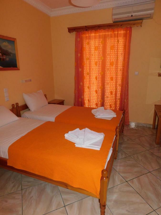 Poros TownTo Spiti Tis Eirinis公寓 外观 照片
